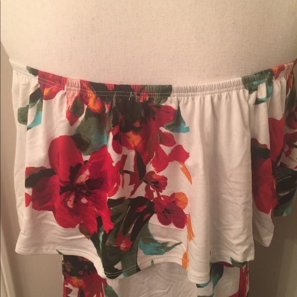 Off The Shoulder Floral Print Top - Picture 7 of 7